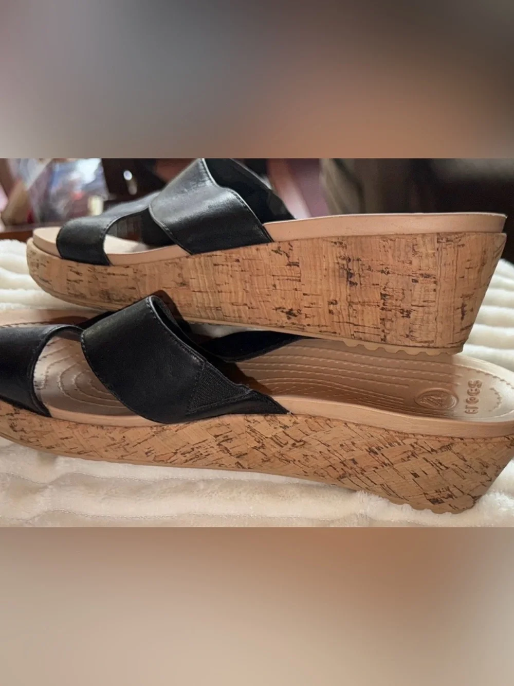 Crocs A-Leigh Leather Mini Wedge Sandals Women’s 8 Black Cork Slingback